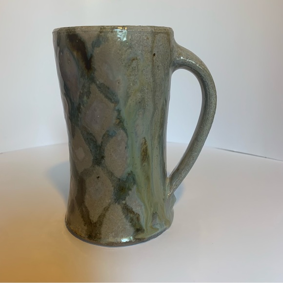 Glazed pottery coffee mug, pastel colors 5 1/2”, diamond pattern painted - Picture 3 of 12